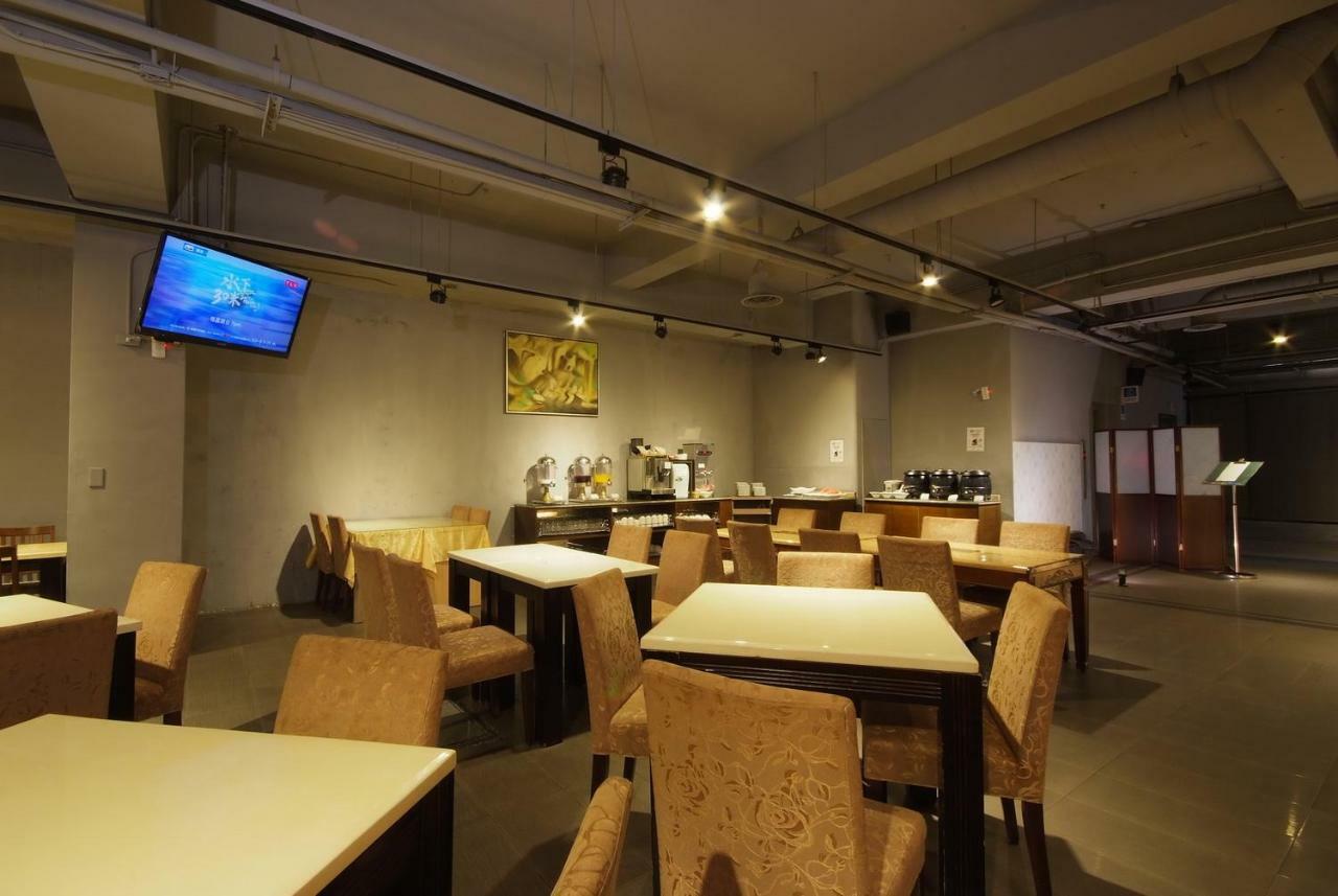The Metro Hotel Taichung Exterior foto