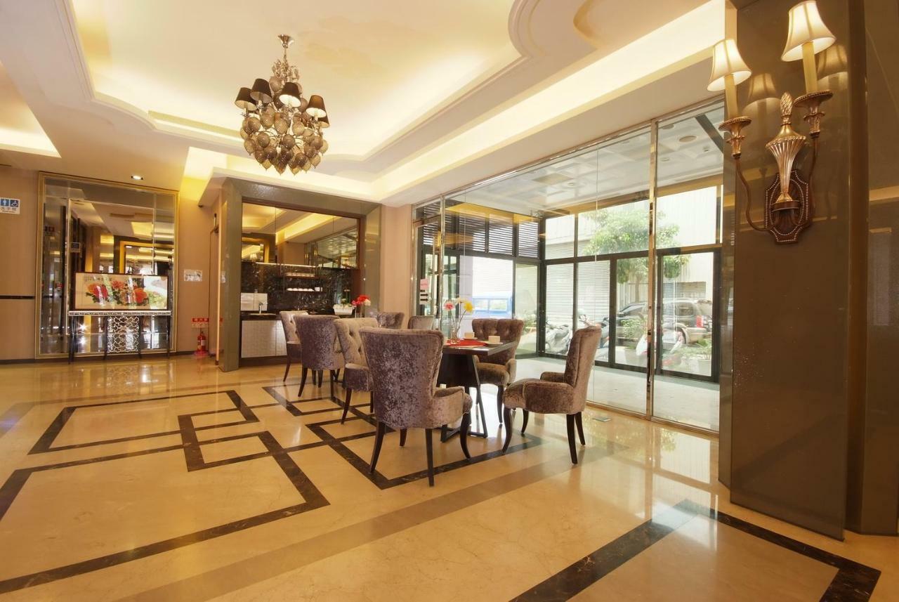 The Metro Hotel Taichung Exterior foto