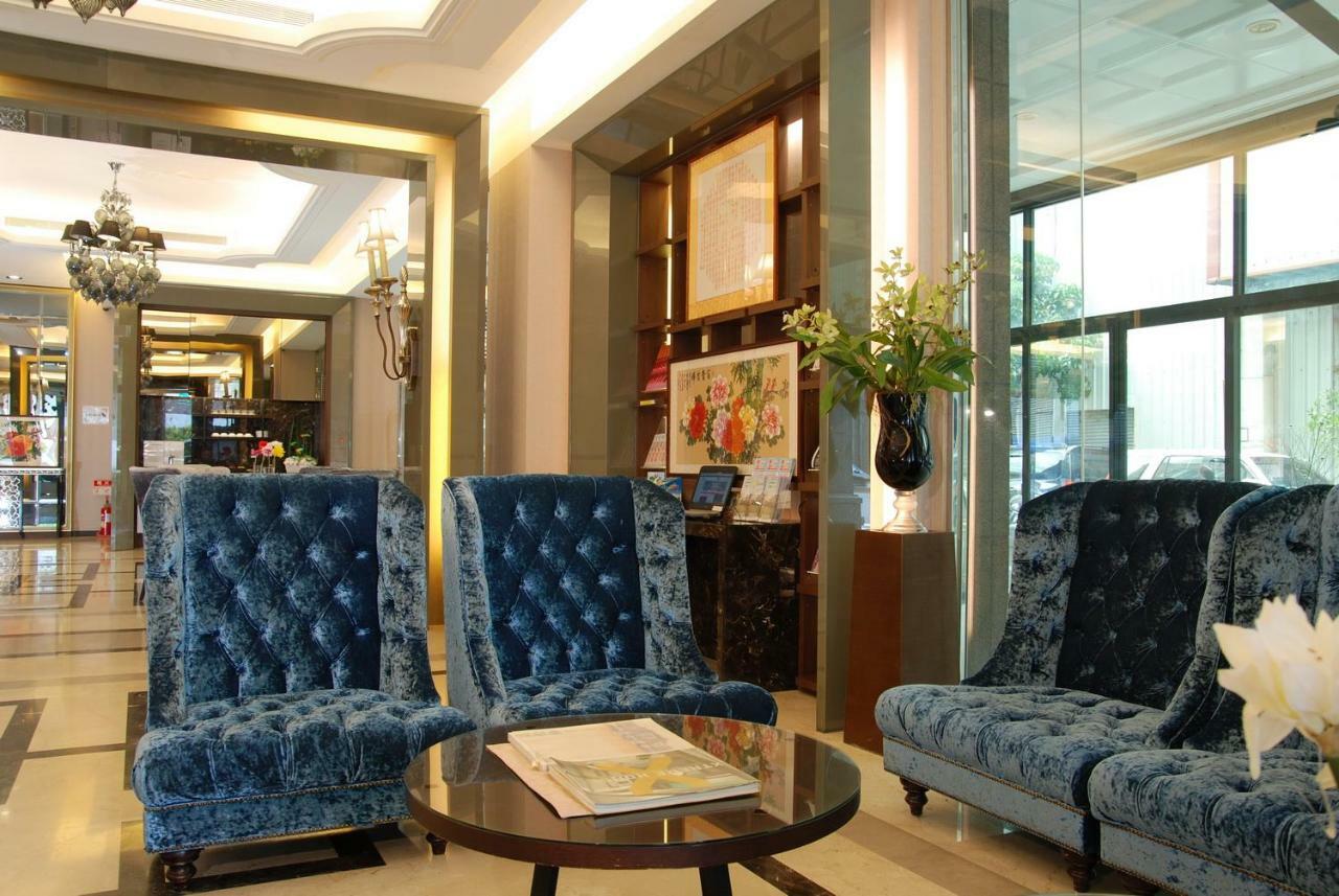 The Metro Hotel Taichung Exterior foto